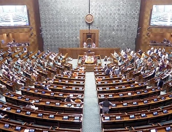 संसद बजट सत्र 2026: अमेरिका के साथ ट्रेड डील पर पीएम मोदी का भव्य स्वागत, राहुल गांधी के 'चीनी टैंक' वाले दावे पर घमासान